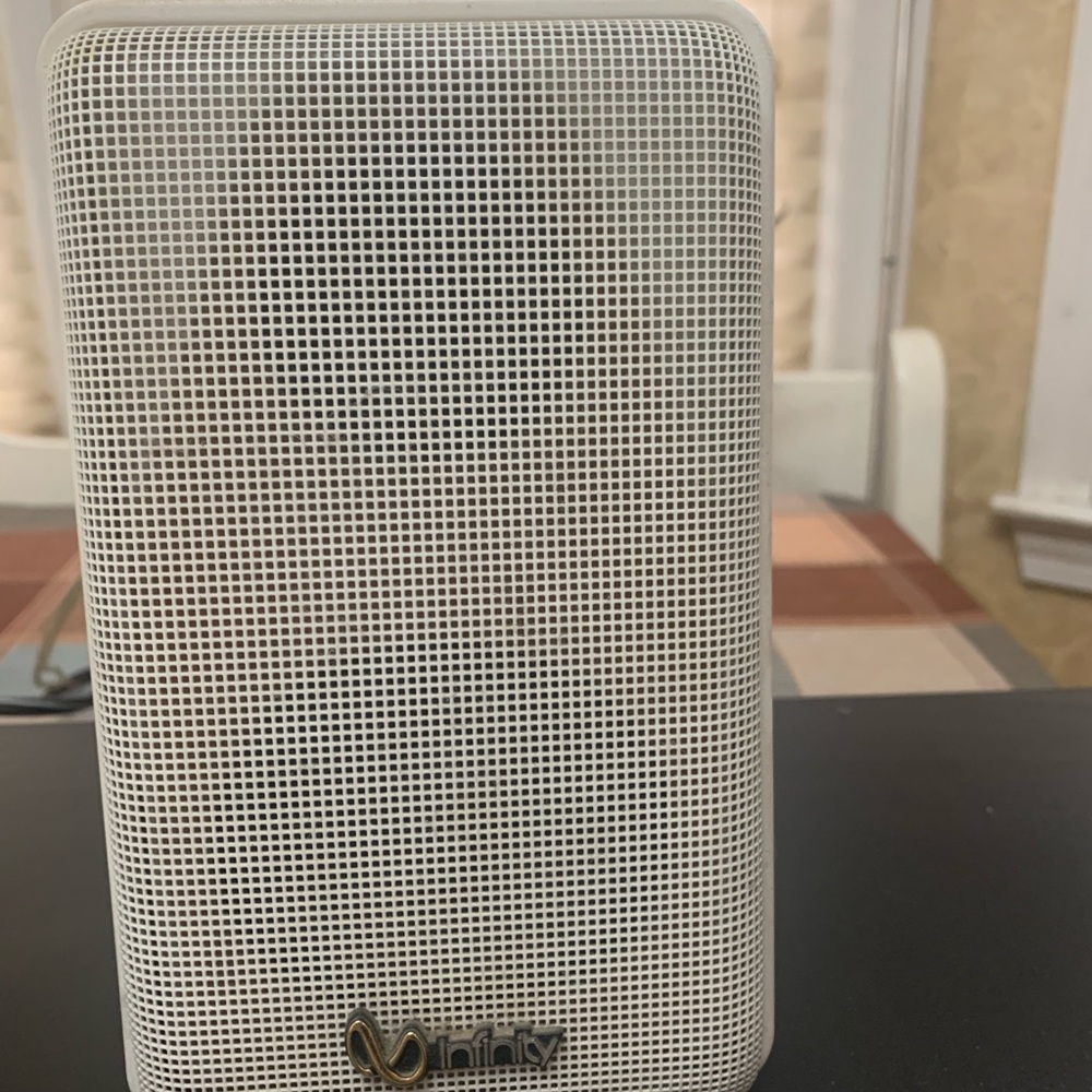 INFINITY Cream Portable Speaker